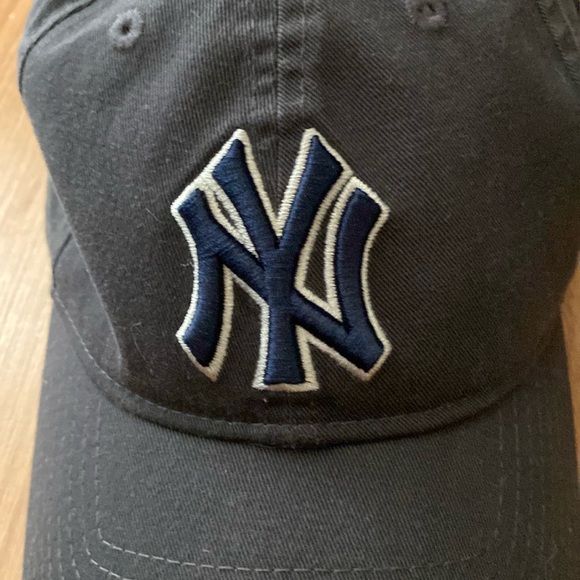 ❤️ 9Twenty New York Yankees Adjustable Baseball Hat Cap NWOT - Picture 2 of 6